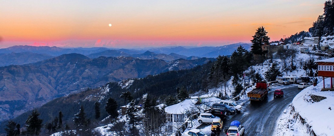 Snow covered mountains in Shimla Manali trip